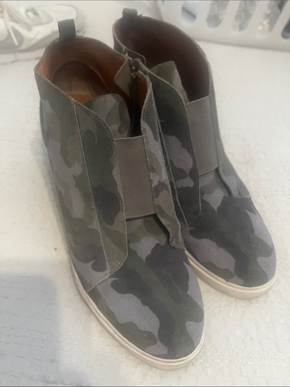 Women’s Paola Slip-On Camo High-Top Sneakers - Gray Green
